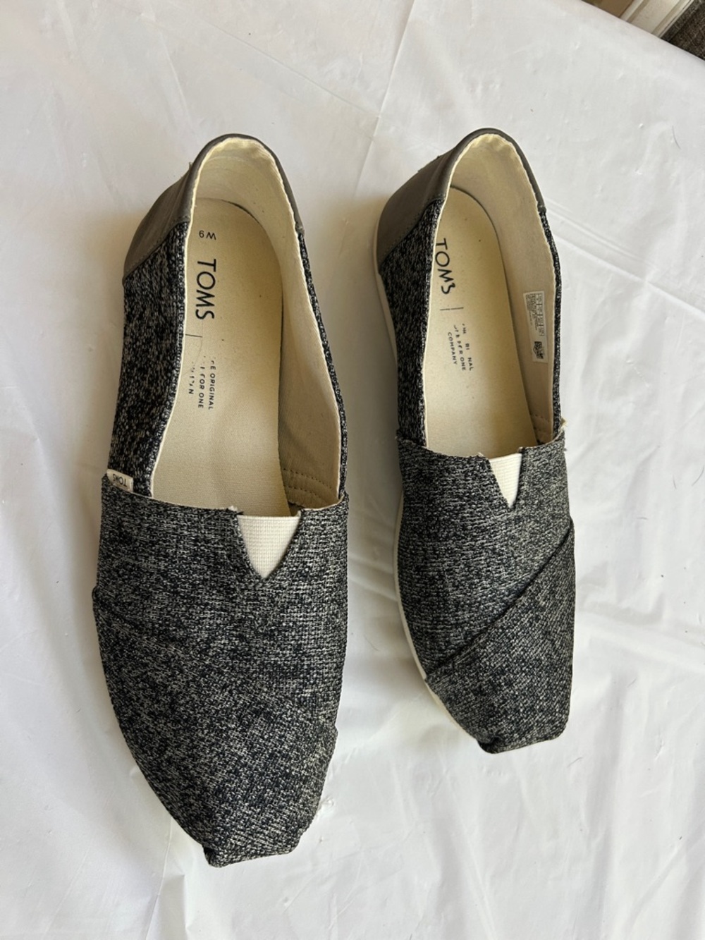 TOMS Women's Slip-On Knit Loafers in Charcoal Heather